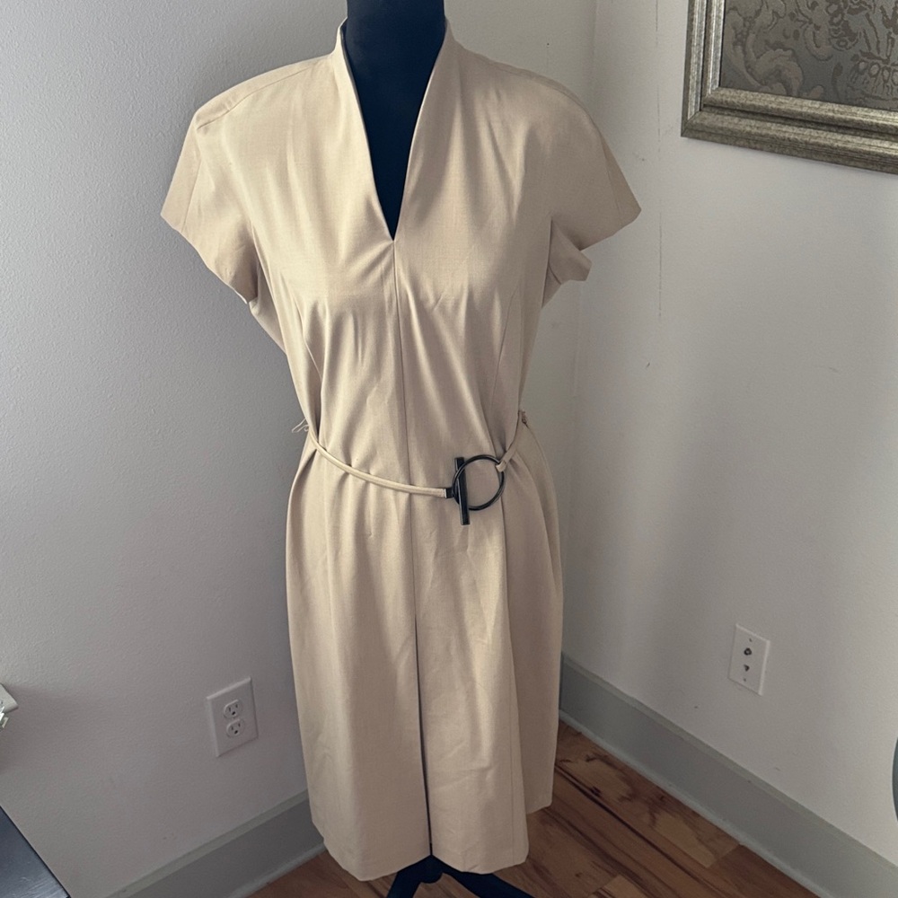 Talbots Stretch light tan Belted sheath Dress V neck cap sleeves Sz 12